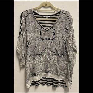 Women’s CAbi Top Size Small